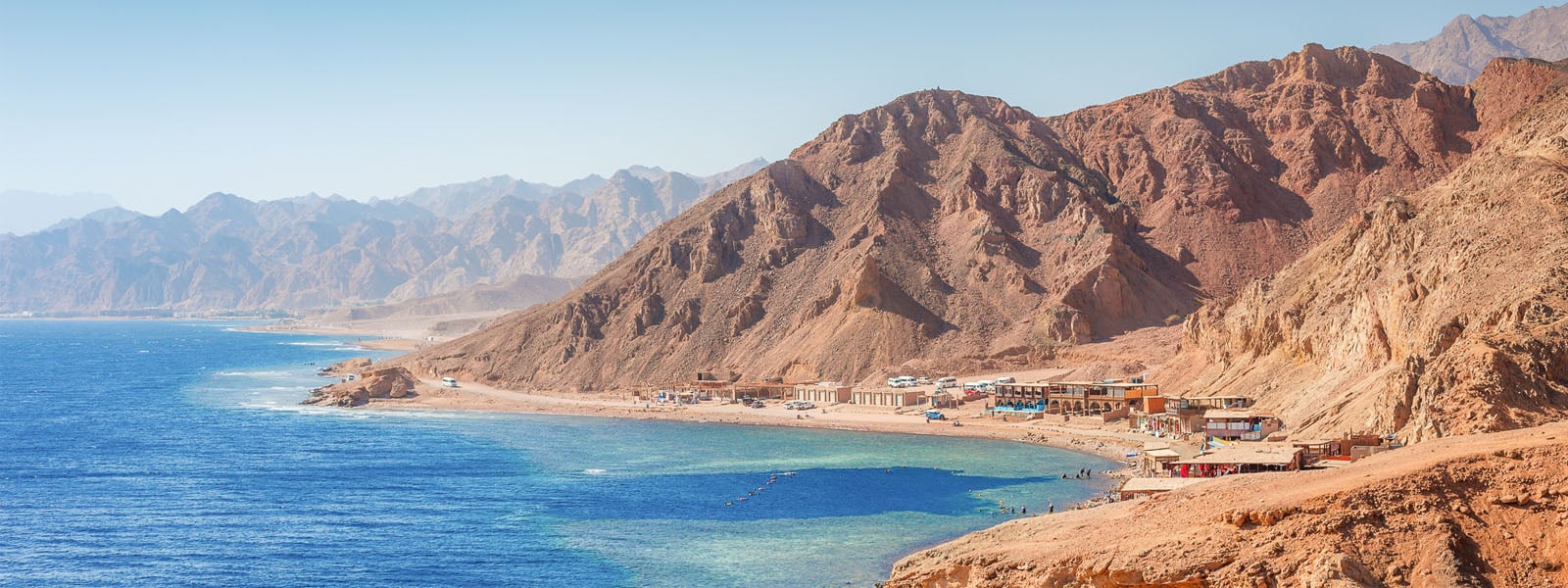 To the east, the Red Sea coastlines serve up flat